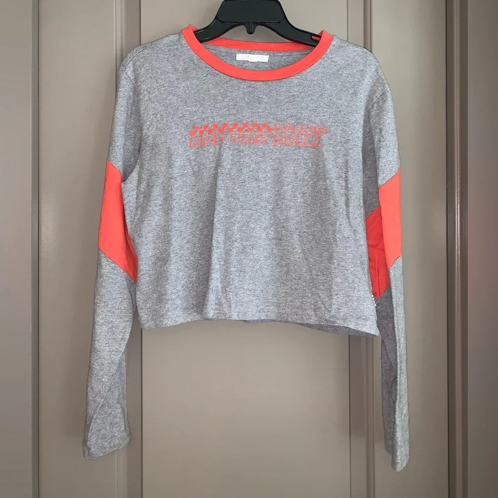 ⭐️BUNDLE⭐️ of Vans Shirts/Jackets - Picture 13 of 16